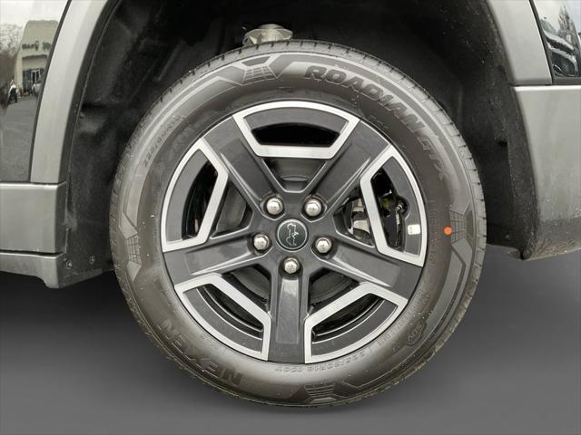 2026 Jeep Cherokee Laredo 4x4