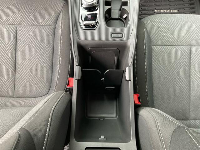 2026 Jeep Cherokee Laredo 4x4