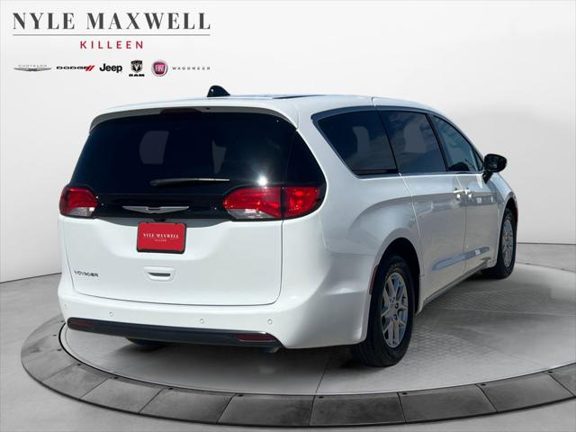 2026 Chrysler Voyager LX