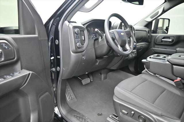 2025 Chevrolet Silverado 2500HD 4WD Crew Cab Standard Bed Custom