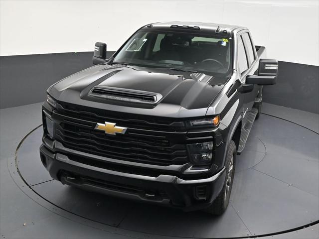 2025 Chevrolet Silverado 2500HD 4WD Crew Cab Standard Bed Custom