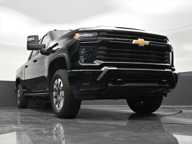 2025 Chevrolet Silverado 2500HD 4WD Crew Cab Standard Bed Custom