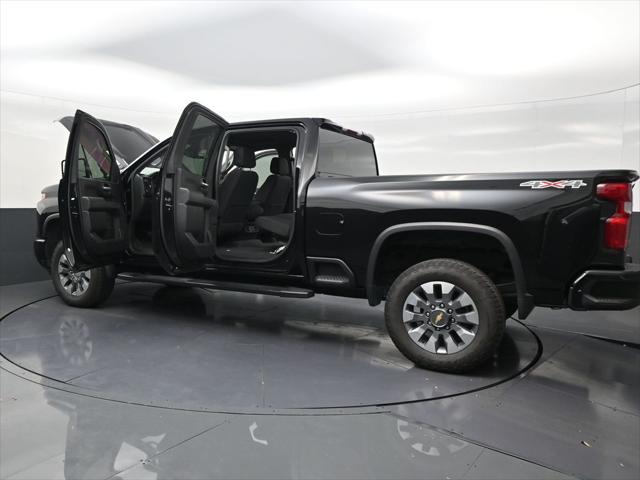2025 Chevrolet Silverado 2500HD 4WD Crew Cab Standard Bed Custom