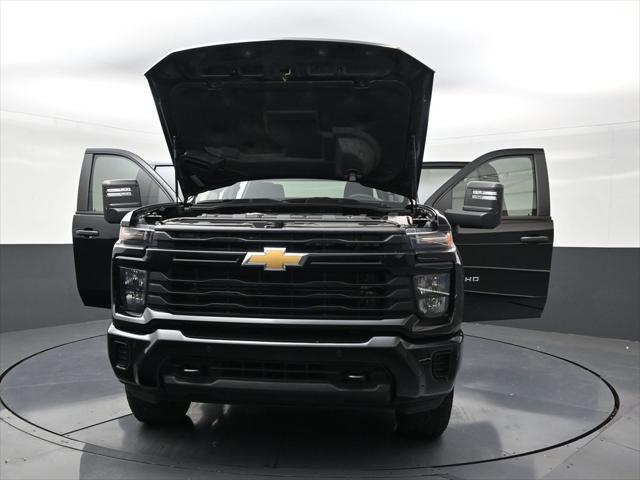 2025 Chevrolet Silverado 2500HD 4WD Crew Cab Standard Bed Custom