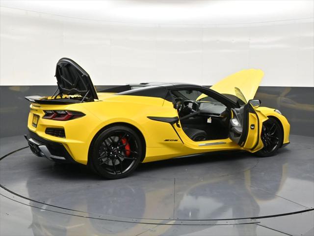 2026 Chevrolet Corvette Z06 Convertible, 1LZ, RWD