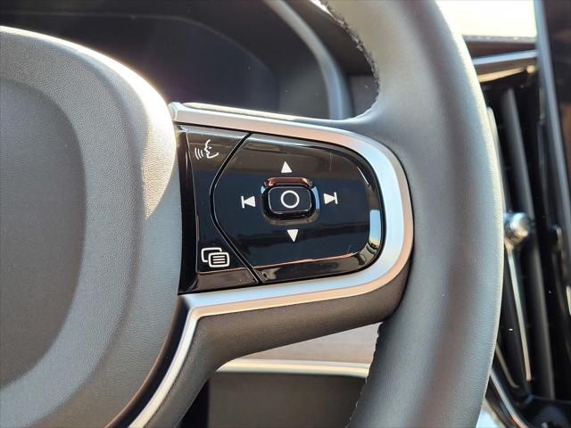 2026 Volvo XC90 Plug-In Hybrid Plus, T8 AWD, Electric/Gasoline, Bright, 7 Seats