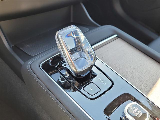 2026 Volvo XC90 Plug-In Hybrid Plus, T8 AWD, Electric/Gasoline, Bright, 7 Seats