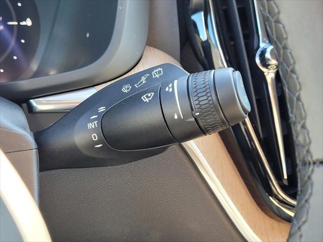 2026 Volvo XC60 Plug-In Hybrid Plus, T8 AWD Electric/Gasoline, Dark