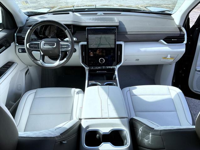 2026 GMC Acadia Denali AWD