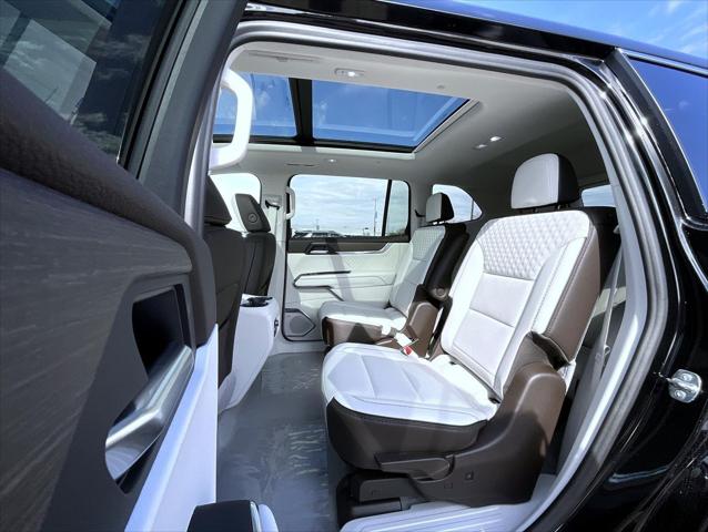 2026 GMC Acadia Denali AWD