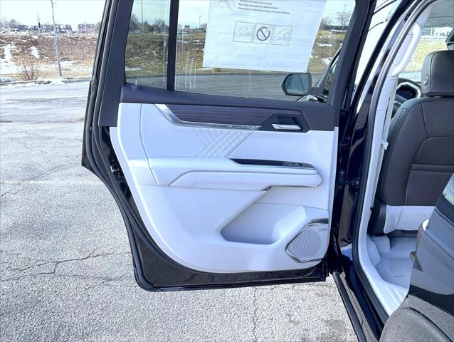2026 GMC Acadia Denali AWD