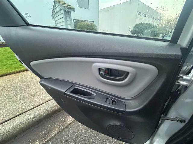 2016 Toyota Yaris SE