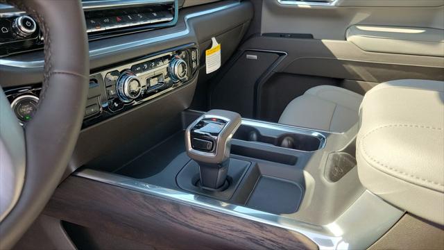 2026 GMC Sierra 1500 Crew Cab, Short Bed, SLT, 4WD