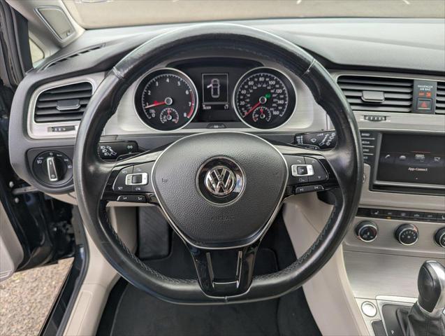 2016 Volkswagen Golf TSI SE 4-Door