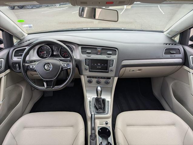 2016 Volkswagen Golf TSI SE 4-Door