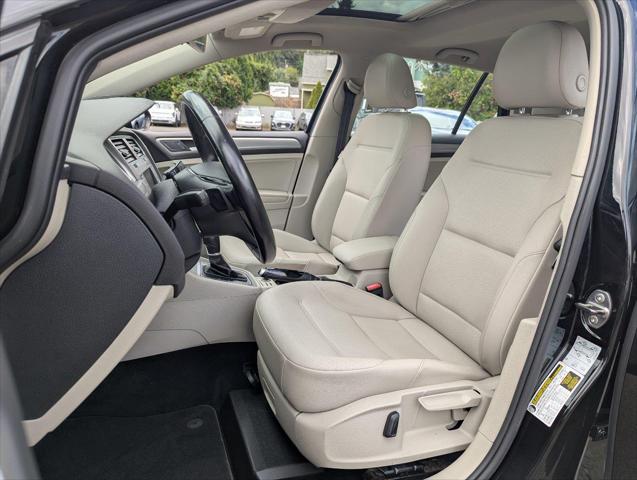 2016 Volkswagen Golf TSI SE 4-Door