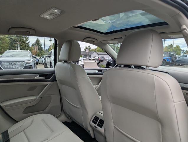 2016 Volkswagen Golf TSI SE 4-Door