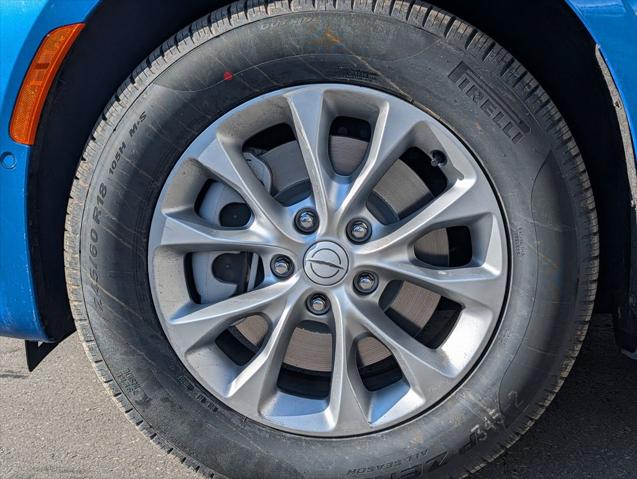 2026 Chrysler Pacifica Select AWD