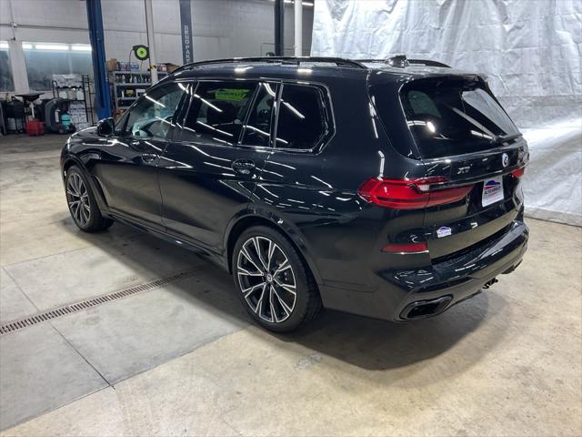 2022 BMW X7 M50i