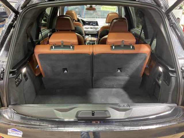 2022 BMW X7 M50i