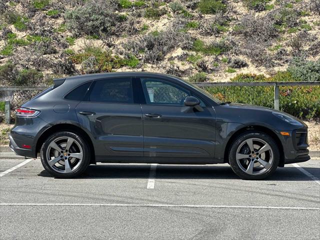 2025 Porsche Macan AWD