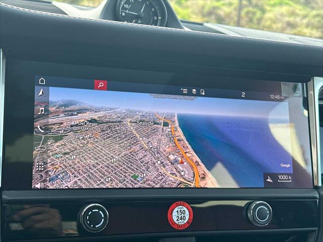 2025 Porsche Macan AWD