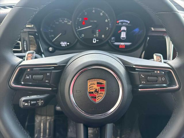 2025 Porsche Macan AWD