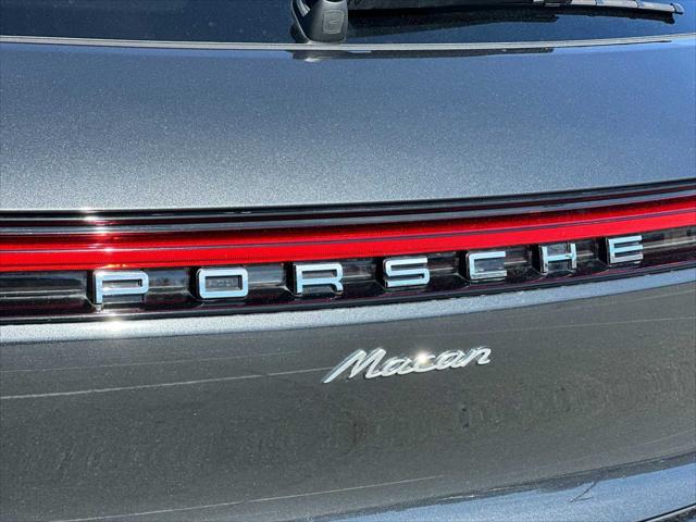 2025 Porsche Macan AWD