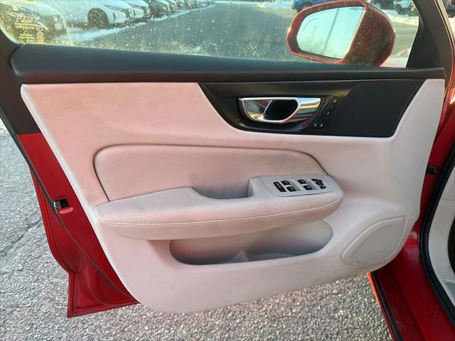 2019 Volvo S60 T6 Momentum