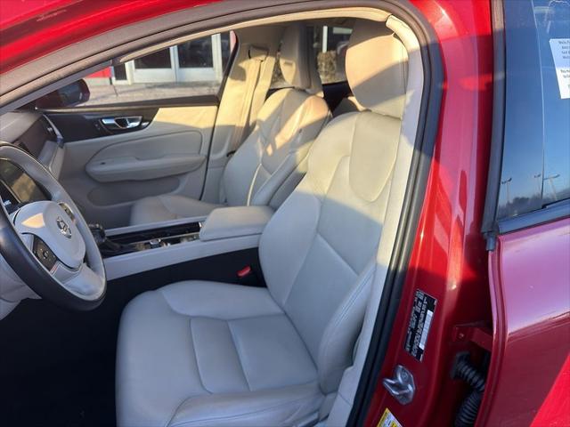 2019 Volvo S60 T6 Momentum