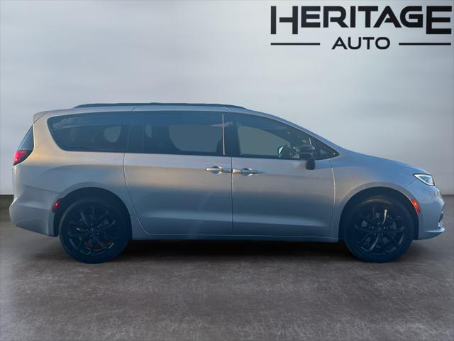 2026 Chrysler Pacifica Limited AWD