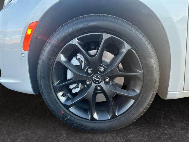 2026 Chrysler Pacifica Limited AWD