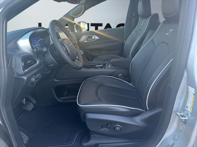 2026 Chrysler Pacifica Limited AWD