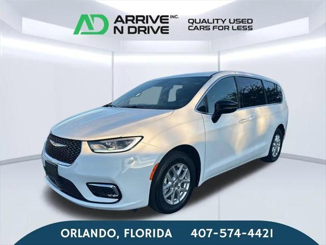 2025 Chrysler Pacifica Select for sale in Orlando, FL