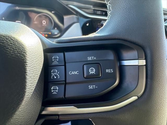 2026 Jeep Cherokee Laredo 4x4