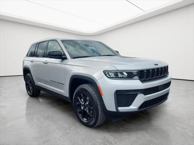 2026 Jeep Grand Cherokee GRAND CHEROKEE LAREDO ALTITUDE 4X4 2026 Jeep Grand Cherokee GRAND CHEROKEE LAREDO ALTITUDE 4X4