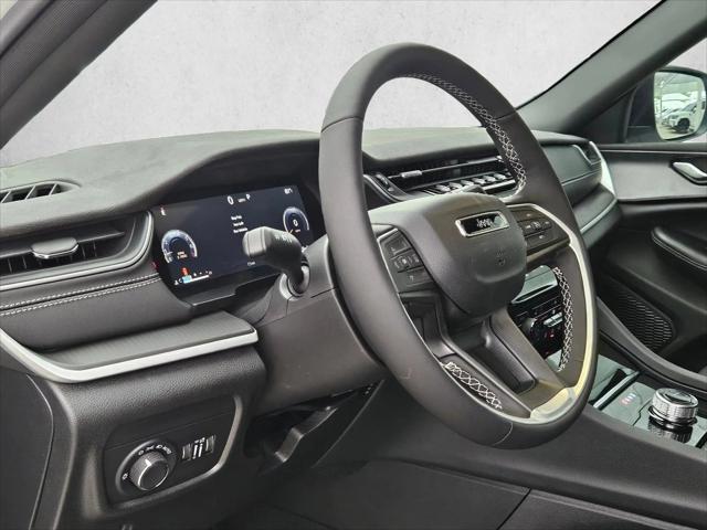 2026 Jeep Grand Cherokee Altitude 4x2