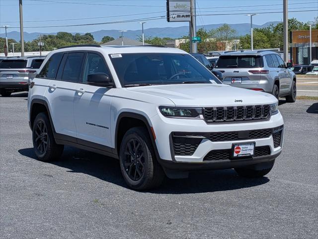 2026 Jeep Grand Cherokee GRAND CHEROKEE LAREDO ALTITUDE 4X4 2026 Jeep Grand Cherokee GRAND CHEROKEE LAREDO ALTITUDE 4X4