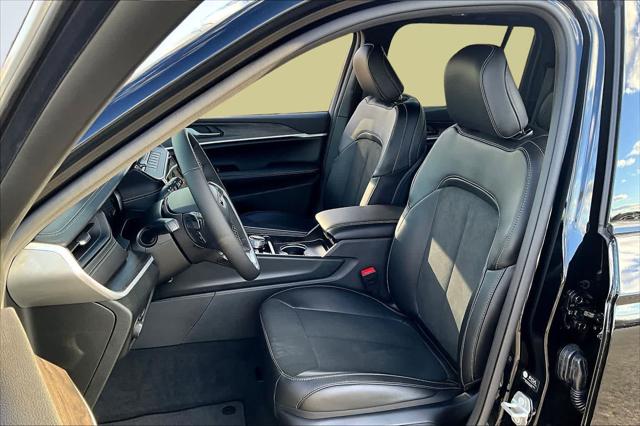 2026 Jeep Grand Cherokee Altitude 4x4