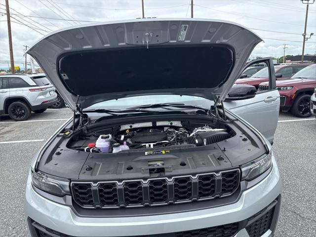 2026 Jeep Grand Cherokee Altitude 4x4