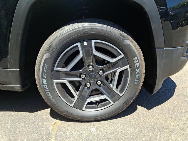 2026 Jeep Cherokee CHEROKEE LAREDO 4X4 2026 Jeep Cherokee CHEROKEE LAREDO 4X4