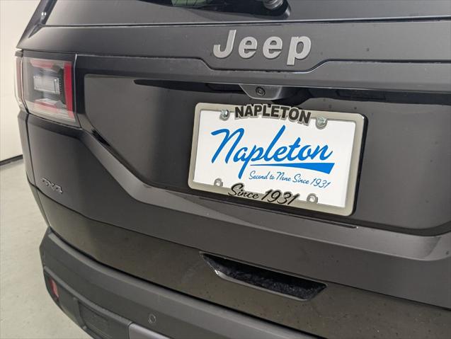 2026 Jeep Cherokee Laredo 4x4