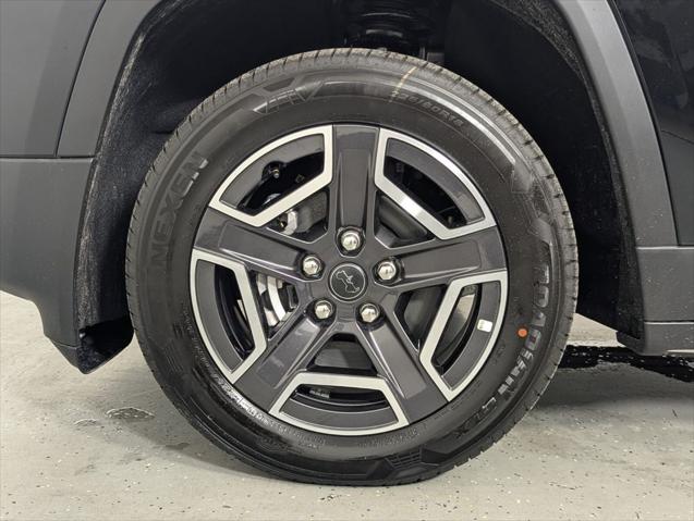 2026 Jeep Cherokee Laredo 4x4