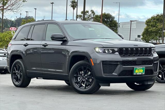 2026 Jeep Grand Cherokee GRAND CHEROKEE LAREDO ALTITUDE 4X4