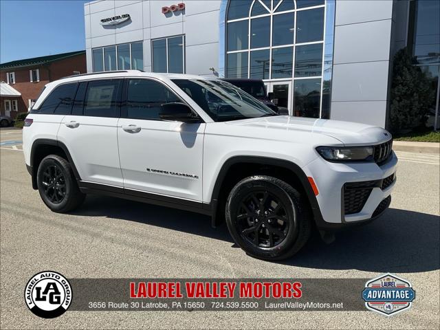 2026 Jeep Grand Cherokee GRAND CHEROKEE LAREDO ALTITUDE 4X4