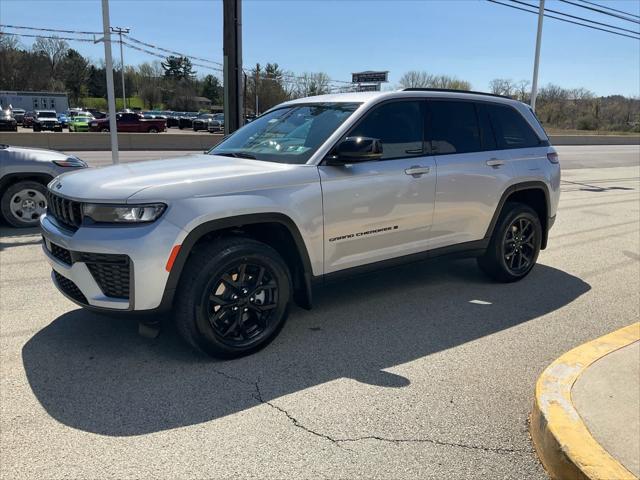 2026 Jeep Grand Cherokee GRAND CHEROKEE LAREDO ALTITUDE 4X4 2026 Jeep Grand Cherokee GRAND CHEROKEE LAREDO ALTITUDE 4X4