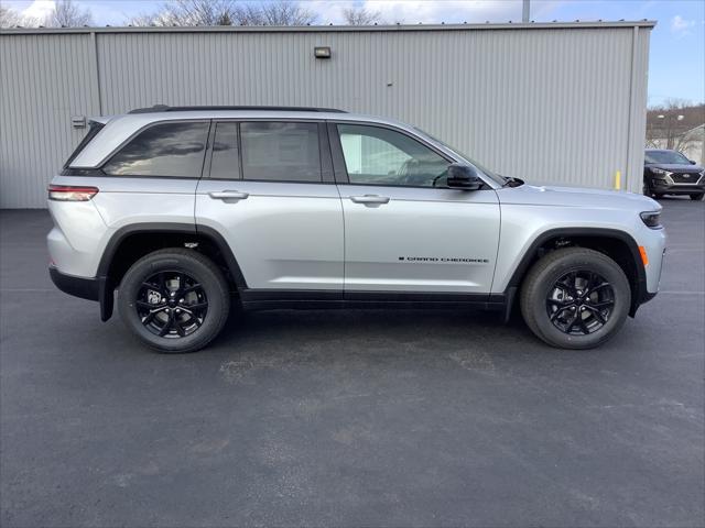 2026 Jeep Grand Cherokee GRAND CHEROKEE LAREDO ALTITUDE 4X4
