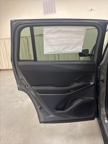 2026 Jeep Cherokee Laredo 4x4