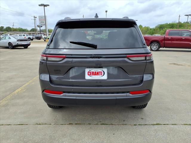 2026 Jeep Grand Cherokee Altitude 4x2