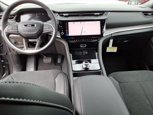 2026 Jeep Grand Cherokee Altitude 4x2
